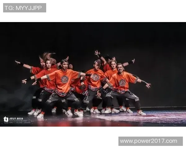 北京街舞队在世界攀岩锦标赛中以95分领先其他队伍展现强大实力